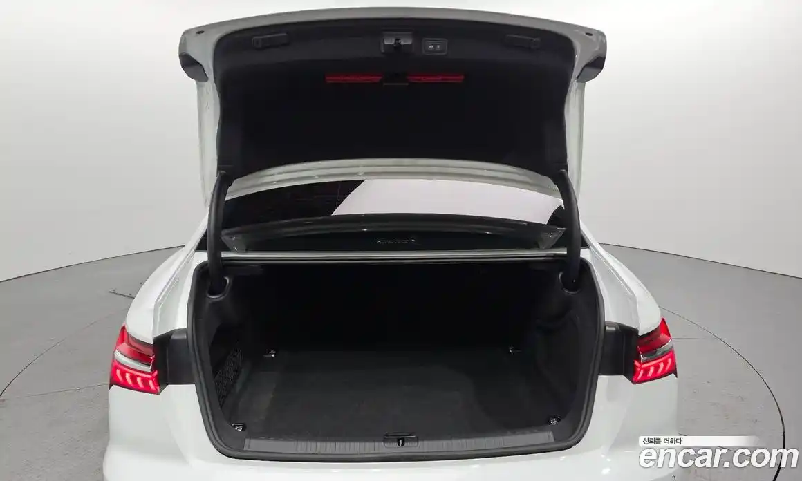 Audi A6 2023 3.0 Автомат в Москве № 196183, фото 3