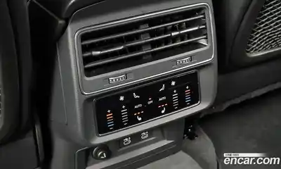 Audi Q8 2021 3.0 Автомат в Москве № 196603, миниатюра 8