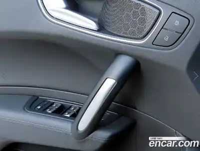 Audi A1 2015 1.6 Автомат в Москве № 196804, миниатюра 12