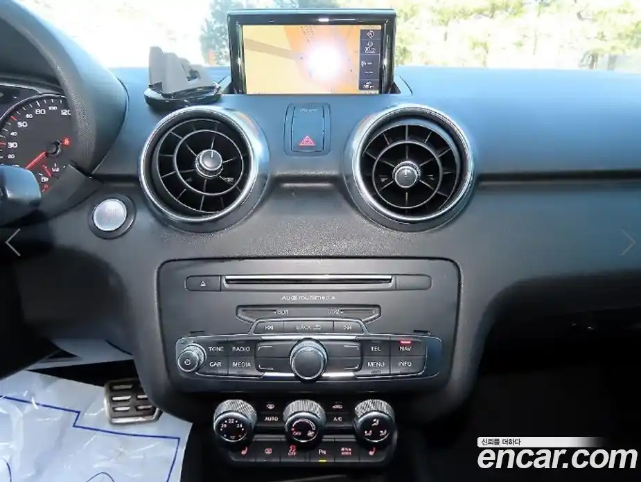 Audi A1 2015 1.6 Автомат в Москве № 196804, фото 13