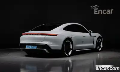 Porsche Taycan 2021 0.1 Автомат в Москве № 197334, миниатюра 12