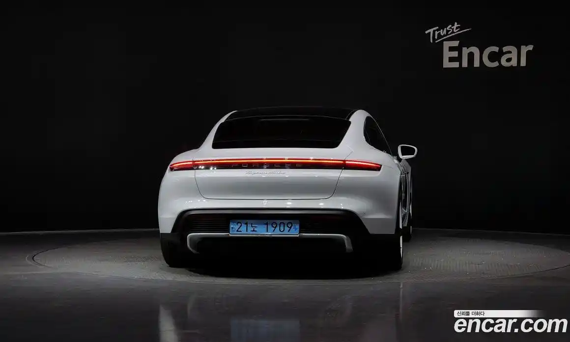 Porsche Taycan 2021 0.1 Автомат в Москве № 197334, фото 16