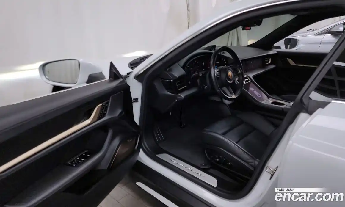 Porsche Taycan 2021 0.1 Автомат в Москве № 197334, фото 17