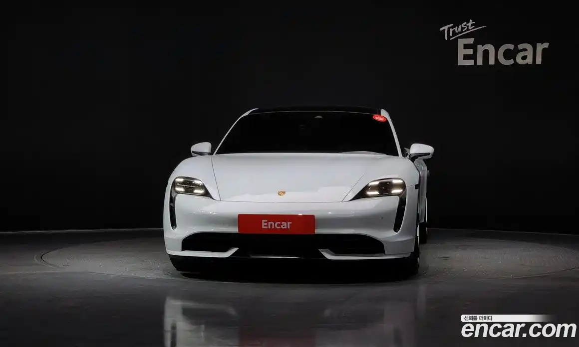 Porsche Taycan 2021 0.1 Автомат в Москве № 197334, фото 3