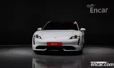 Porsche Taycan 2021 0.1 Автомат в Москве № 197334, миниатюра 3