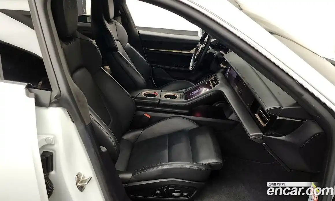 Porsche Taycan 2021 0.1 Автомат в Москве № 197334, фото 5