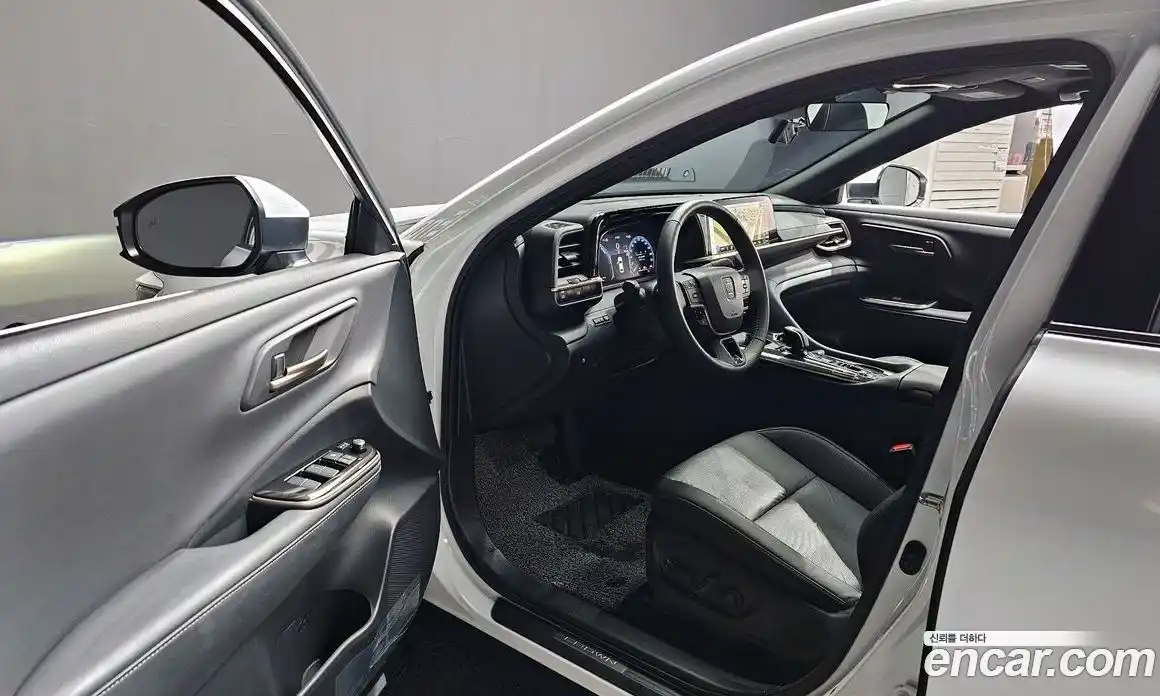 Toyota Crown 2025 2.5 Автомат в Москве № 199544, фото 9