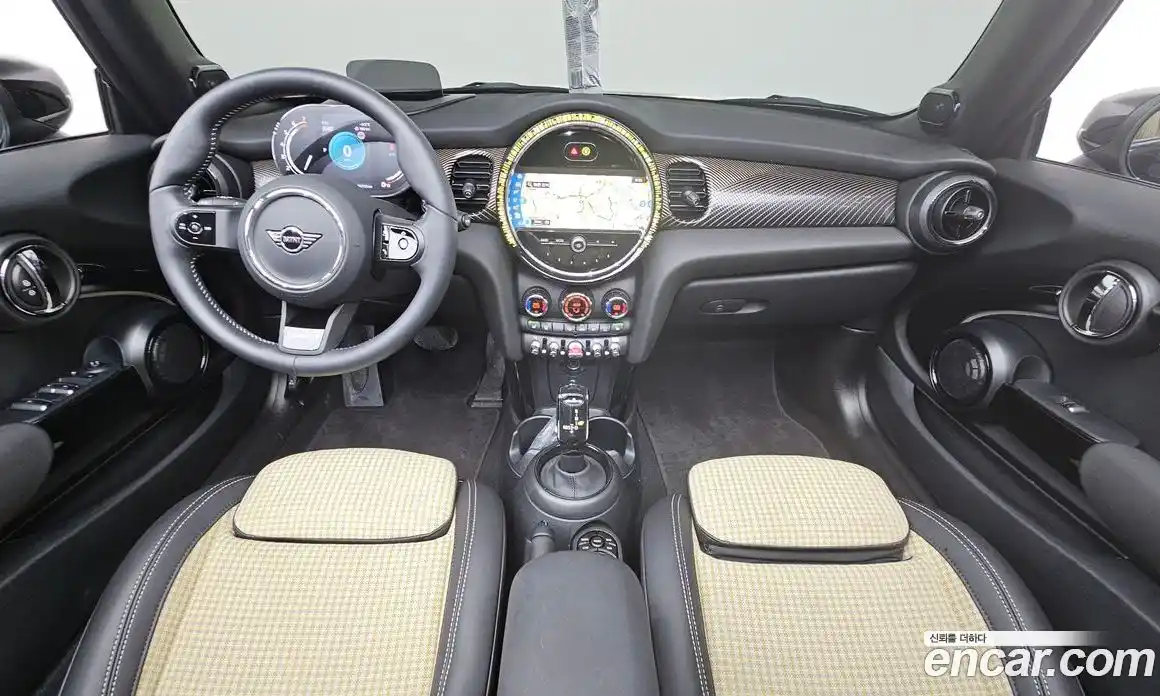 Mini Cooper Convertible 2024 2.0 Автомат в Москве № 204649, фото 18