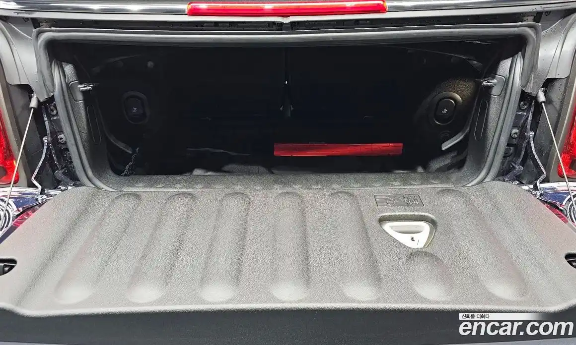 Mini Cooper Convertible 2024 2.0 Автомат в Москве № 204649, фото 8