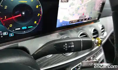 Mercedes-Benz E-Class 2021 2.0 Автомат в Москве № 205460, миниатюра 9