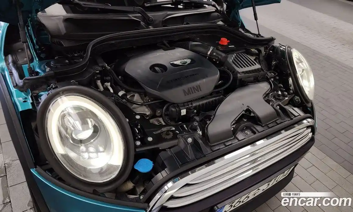 Mini Cooper Convertible 2018 1.5 Автомат в Москве № 207890, фото 20