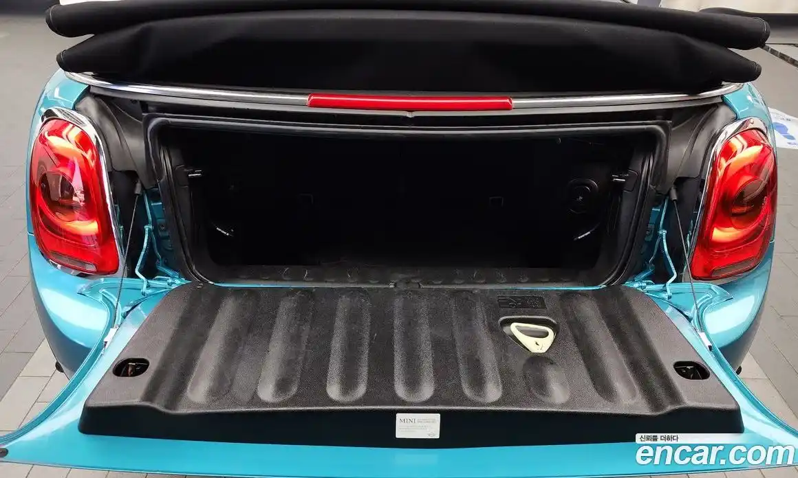 Mini Cooper Convertible 2018 1.5 Автомат в Москве № 207890, фото 6