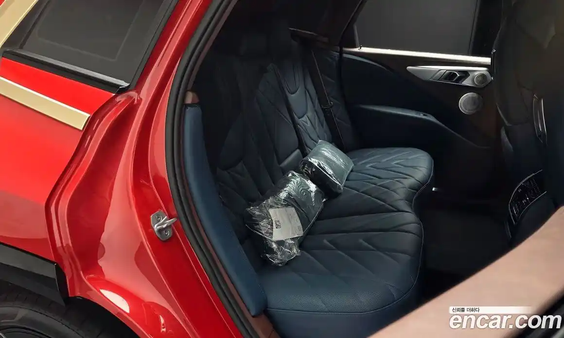 BMW XM 2023 4.4 Автомат в Москве № 210177, фото 11