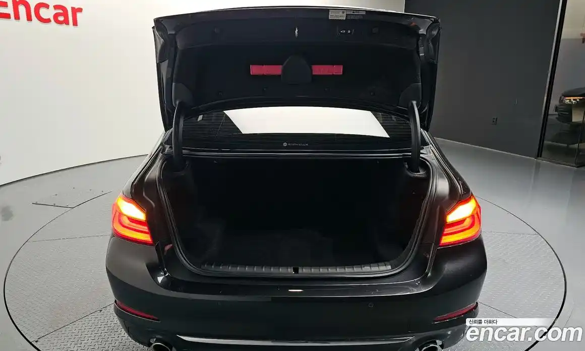 BMW 5-Series 2018 2.0 Автомат в Москве № 211108, фото 16