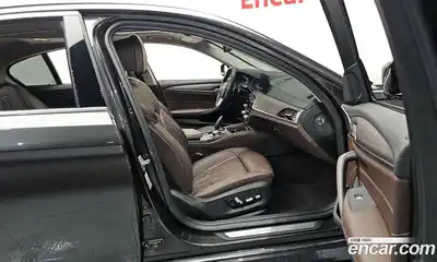 BMW 5-Series 2018 2.0 Автомат в Москве № 211108, миниатюра 10