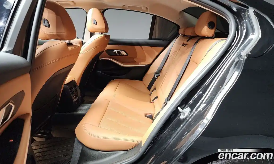 BMW 3-Series 2023 2.0 Автомат в Москве № 211481, фото 3