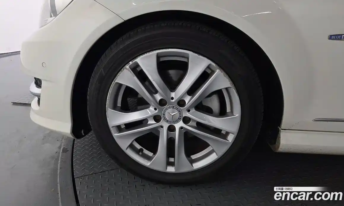 Mercedes-Benz C-Class 2012 1.8 Автомат в Москве № 212199, фото 13
