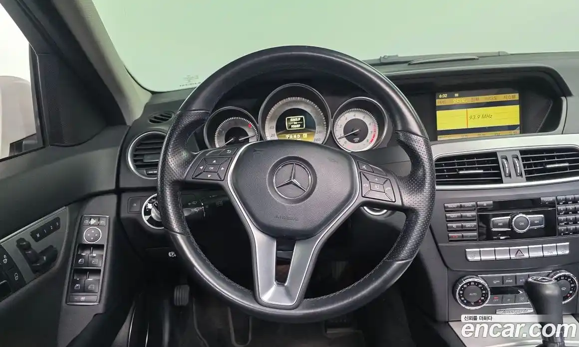 Mercedes-Benz C-Class 2012 1.8 Автомат в Москве № 212199, фото 17