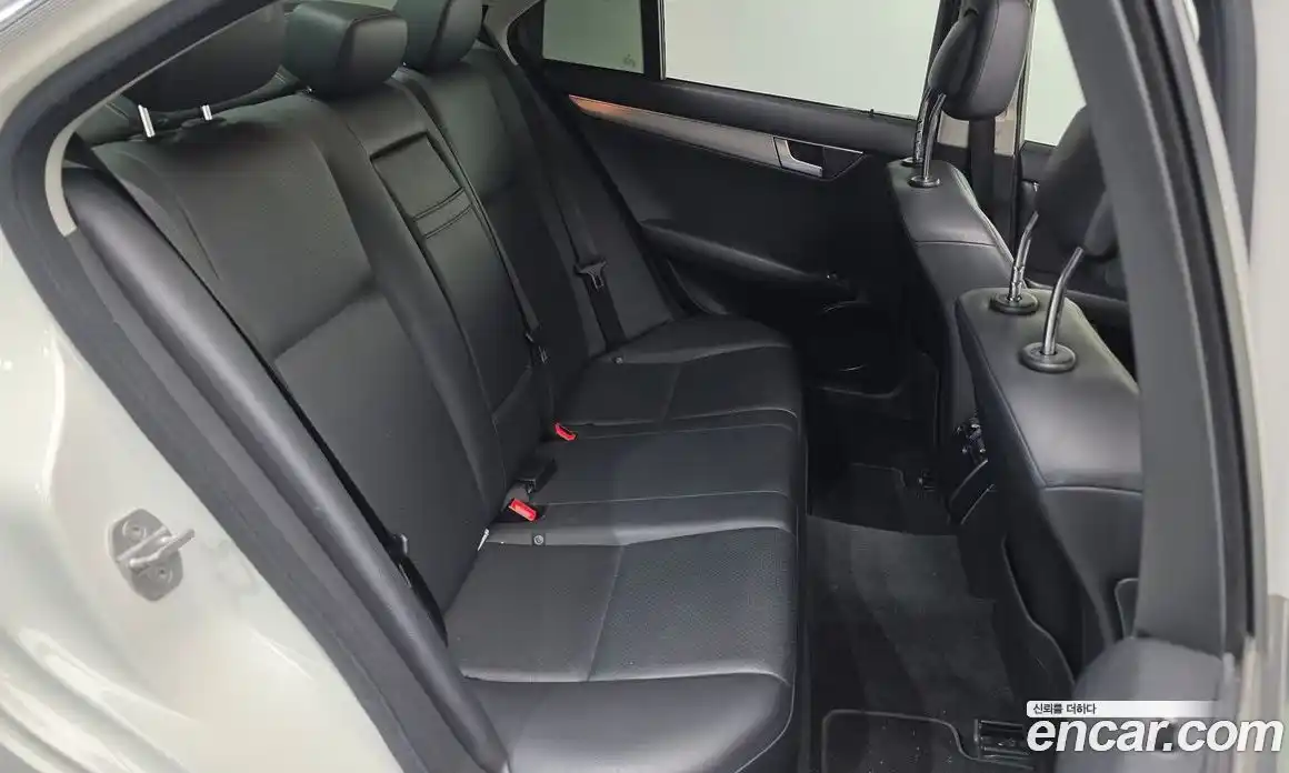 Mercedes-Benz C-Class 2012 1.8 Автомат в Москве № 212199, фото 4