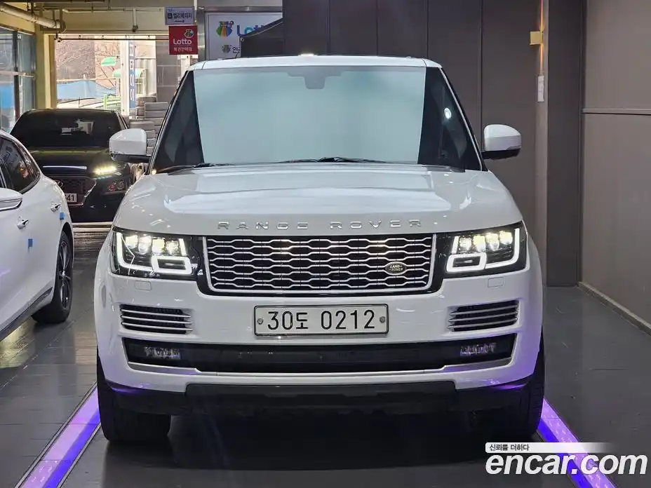 Land Rover Range-Rover 2016 4.4 Автомат в Москве № 213637, фото 13