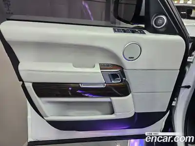 Land Rover Range-Rover 2016 4.4 Автомат в Москве № 213637, миниатюра 9