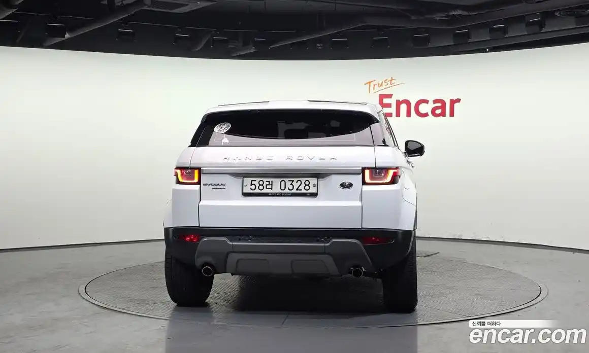 Land Rover Range-Rover Evoque 2016 2.0 Автомат в Москве № 213670, фото 19