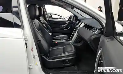 Land Rover Discovery Sport 2017 2.0 Автомат в Москве № 213702, миниатюра 11