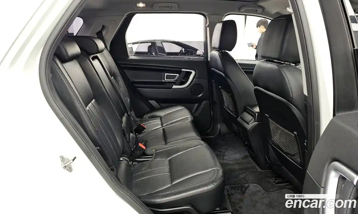 Land Rover Discovery Sport 2017 2.0 Автомат в Москве № 213702, фото 12