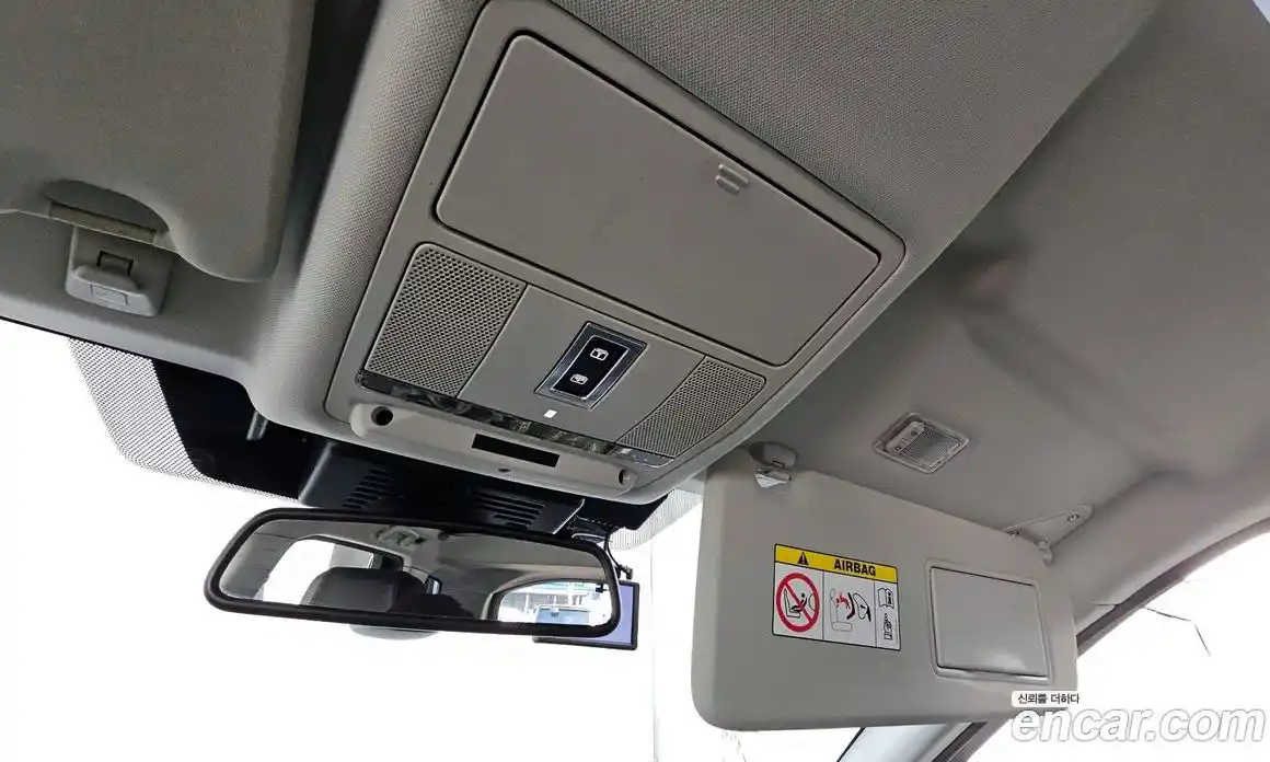 Land Rover Discovery Sport 2017 2.0 Автомат в Москве № 213702, фото 18