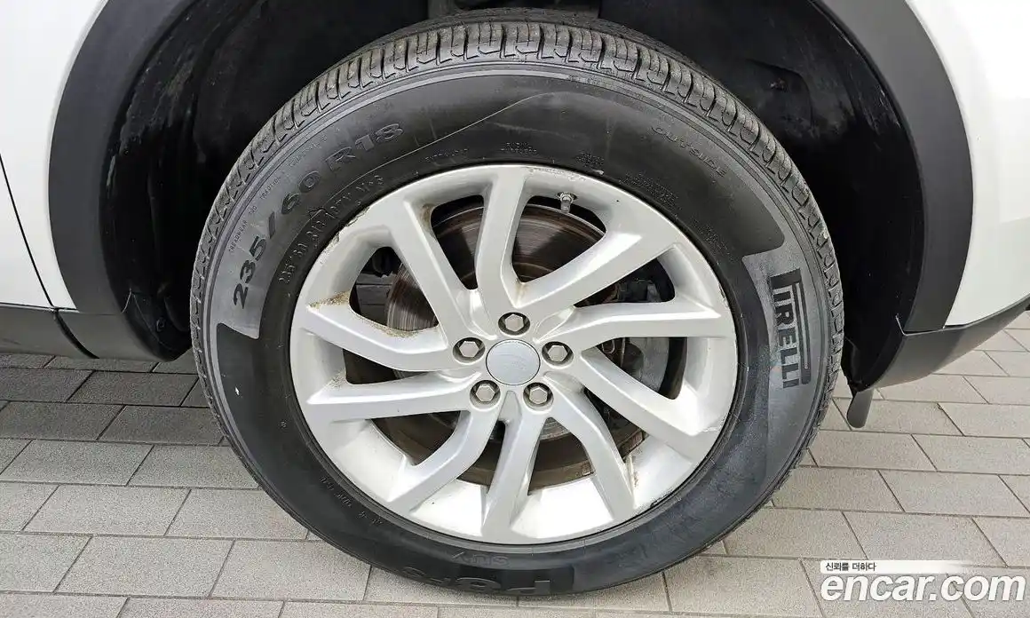 Land Rover Discovery Sport 2017 2.0 Автомат в Москве № 213702, фото 5