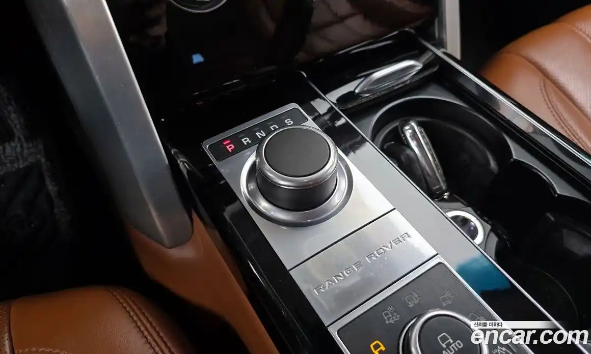 Land Rover Range-Rover 2014 4.4 Автомат в Москве № 213823, фото 13