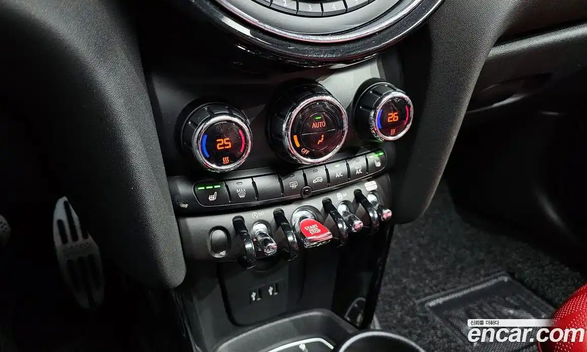 Mini Cooper 2019 2.0 Автомат в Москве № 214239, фото 13