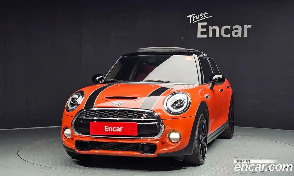 Mini Cooper 2019 2.0 Автомат в Москве № 214239, фото 19