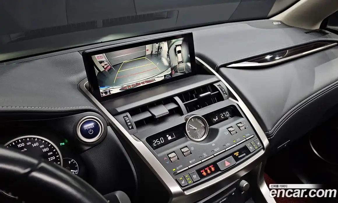 Lexus NX 2021 2.5 Автомат в Москве № 214595, фото 12