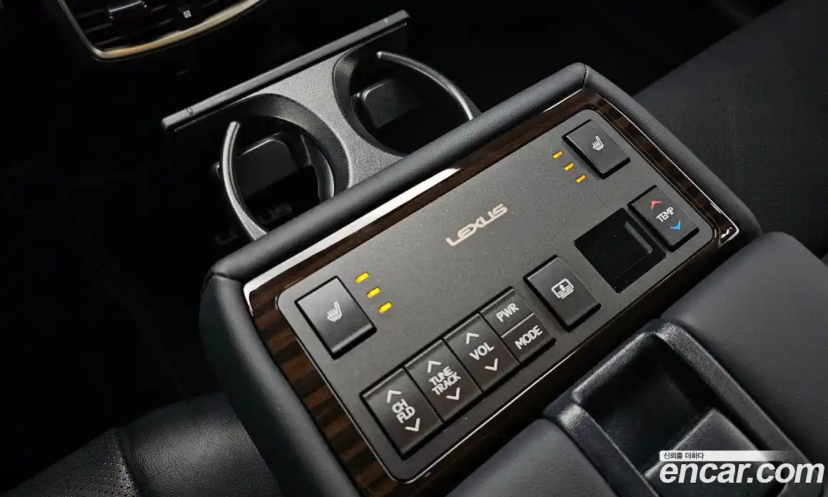 Lexus ES 2016 2.5 Автомат в Москве № 214629, фото 17