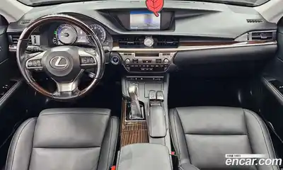 Lexus ES 2016 2.5 Автомат в Москве № 214629, миниатюра 2