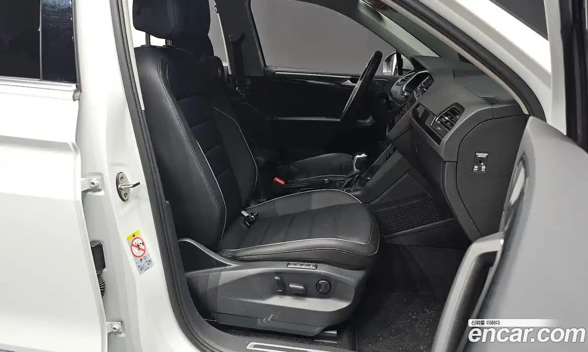 Volkswagen Tiguan 2023 2.0 Автомат в Москве № 214872, фото 13