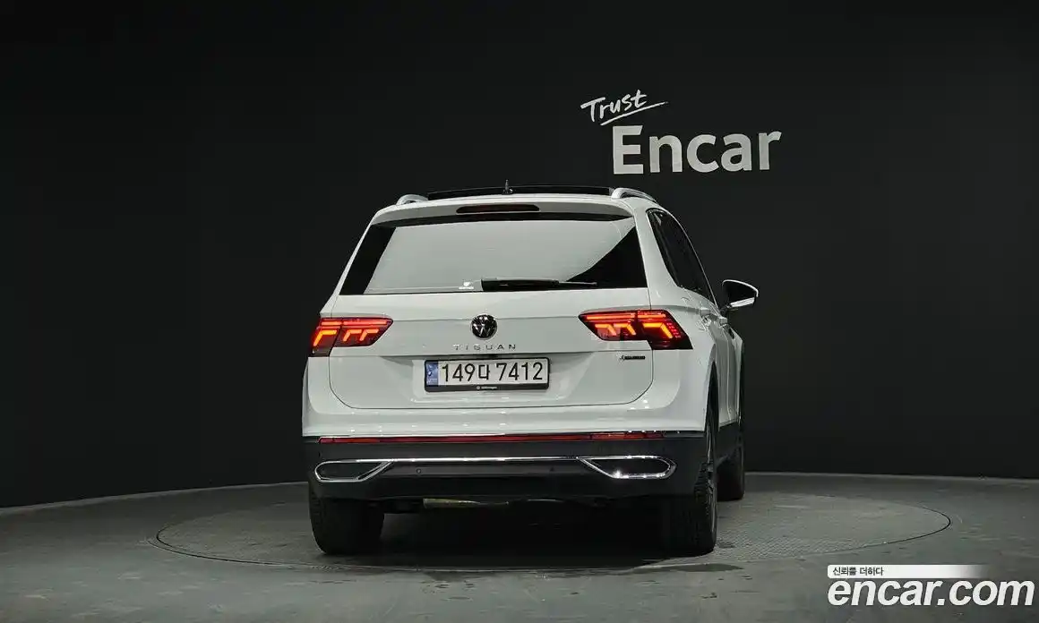 Volkswagen Tiguan 2023 2.0 Автомат в Москве № 214872, фото 16