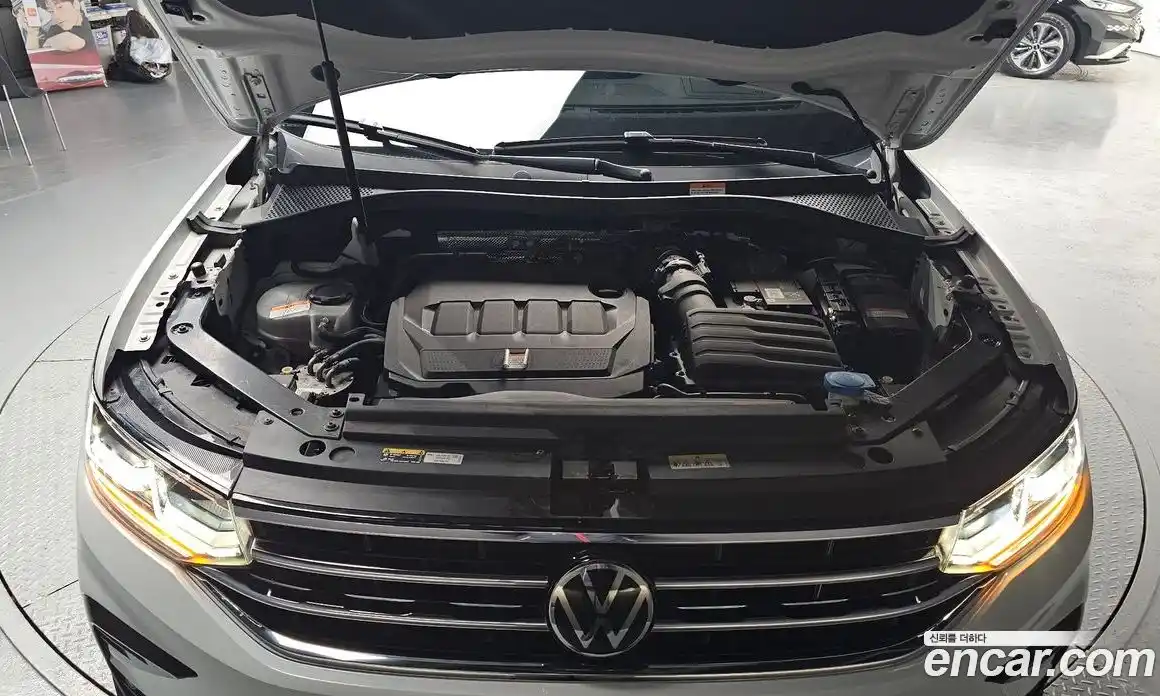 Volkswagen Tiguan 2023 2.0 Автомат в Москве № 214872, фото 19