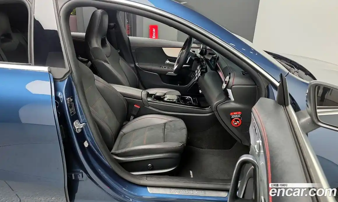 Mercedes-Benz CLA-Class 2023 2.0 Автомат в Москве № 220496, фото 11