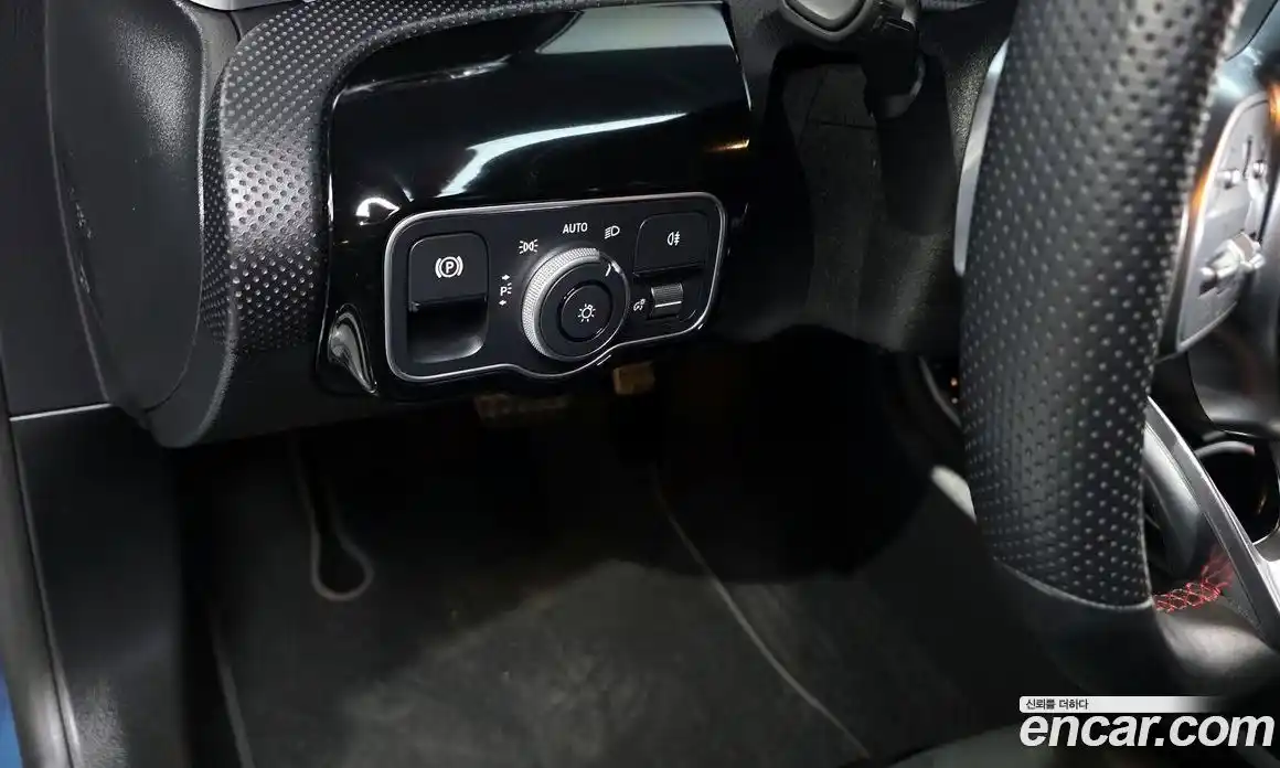 Mercedes-Benz CLA-Class 2023 2.0 Автомат в Москве № 220496, фото 17