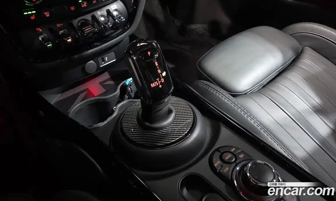 Mini Clubman 2023 2.0 Автомат в Москве № 221659, фото 18