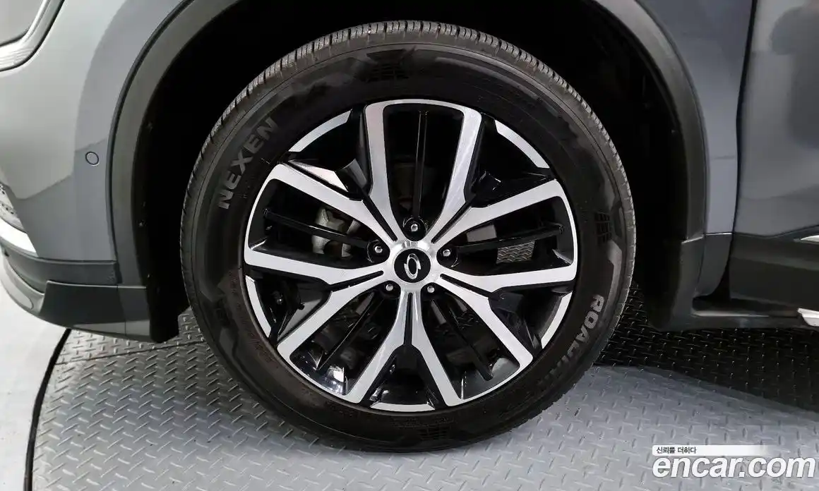 Renault QM6 2023 2.0 Автомат в Москве № 224077, фото 19