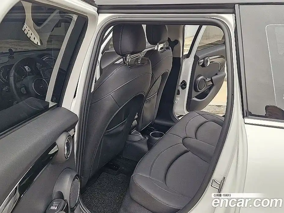 Mini Cooper 2024 1.5 Автомат в Москве № 226345, фото 11