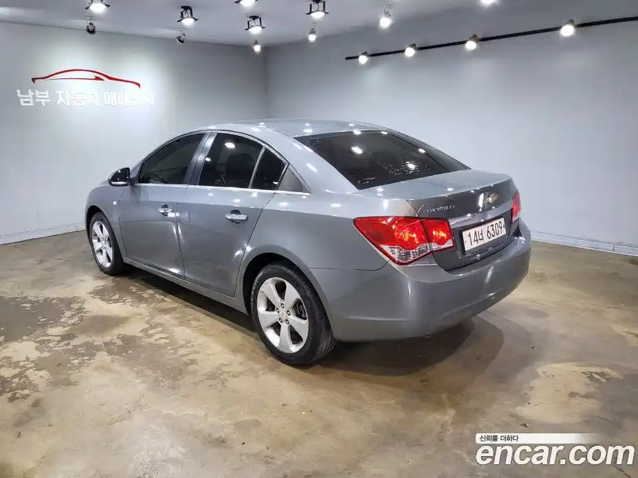 Chevrolet Cruze 2011 1.8 Автомат в Москве № 22719, фото 6