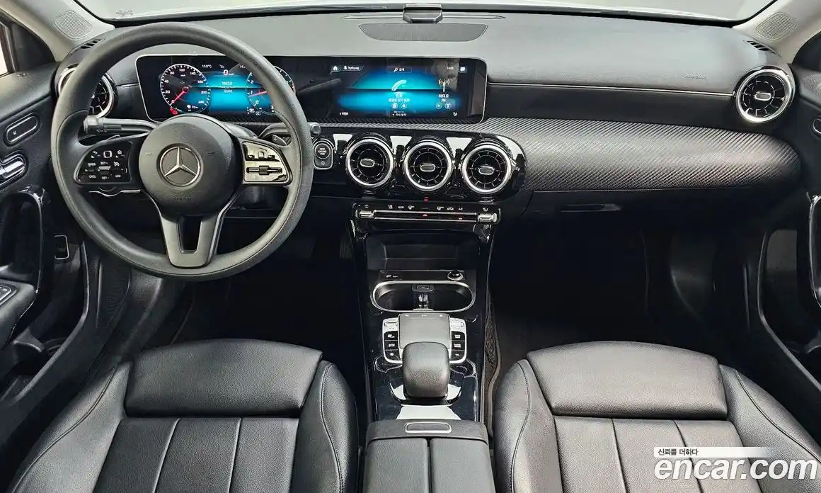 Mercedes-Benz A-Class 2020 2.0 Автомат в Москве № 229482, фото 18