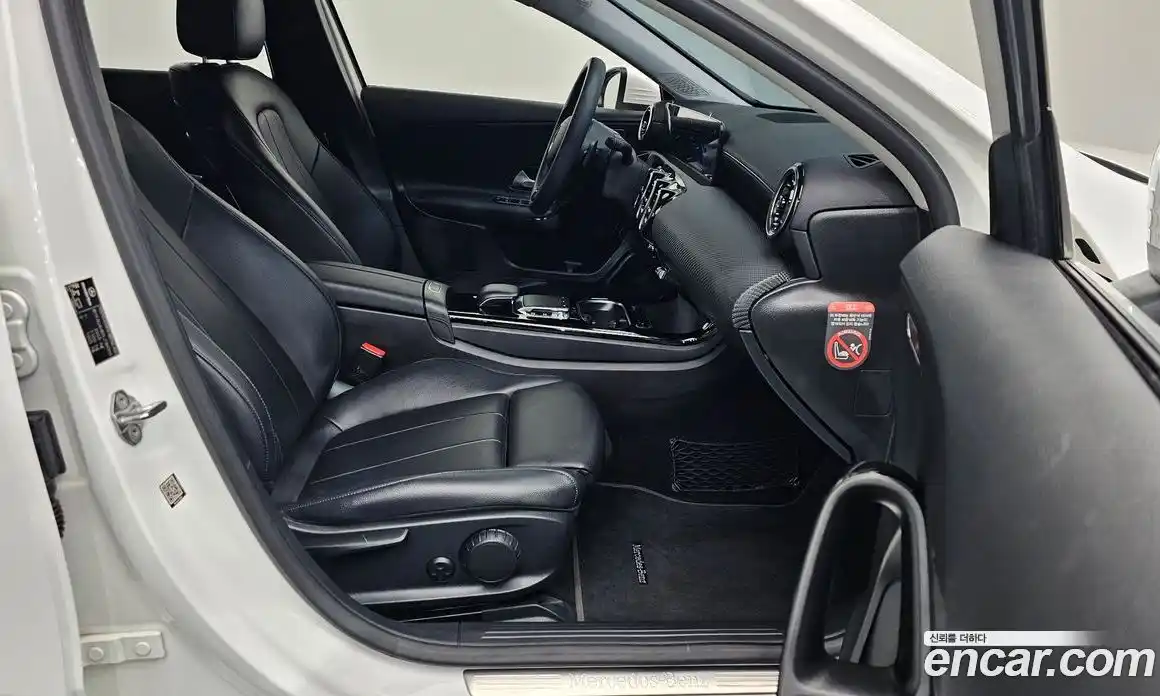 Mercedes-Benz A-Class 2020 2.0 Автомат в Москве № 229482, фото 19