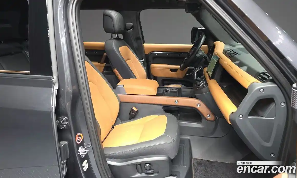 Land Rover Defender 2023 3.0 Автомат в Москве № 231230, фото 20