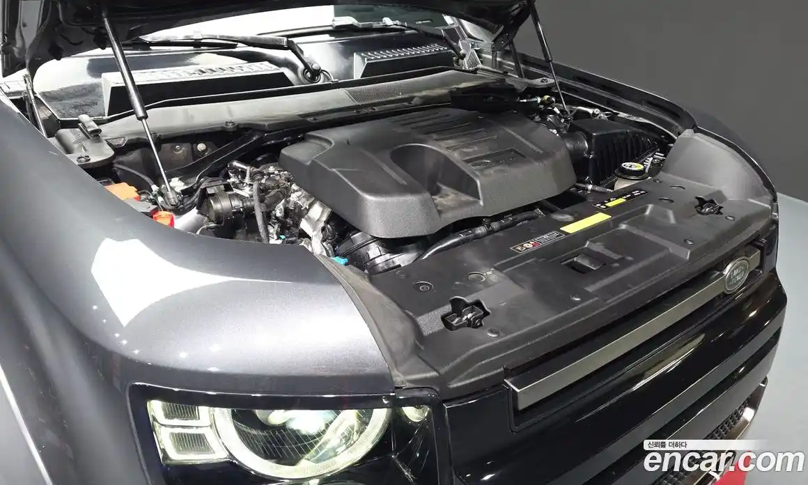 Land Rover Defender 2023 3.0 Автомат в Москве № 231230, фото 5