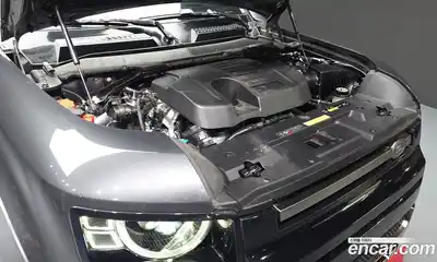 Land Rover Defender 2023 3.0 Автомат в Москве № 231230, миниатюра 5